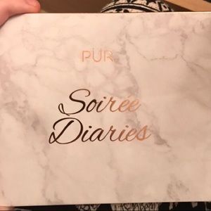 Brand new pür cosmetics pallet!